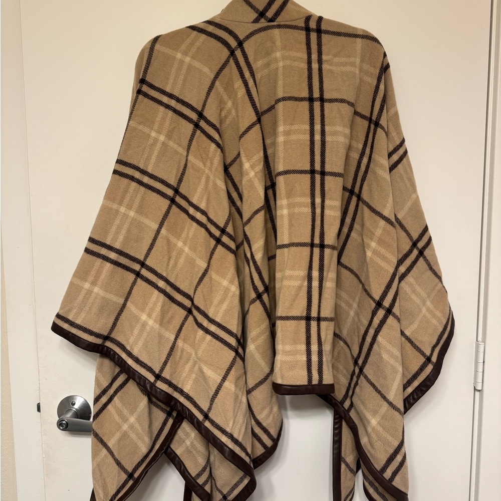 Ralph Lauren Beige Plaid Women's Cape - Picture 2 of 3